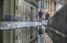 33. Tallinn Old Street reflection
